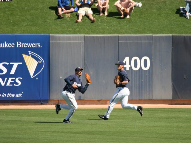 20_rottino_makes_a_running_catch